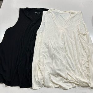 Soft Surroundings V Neck Sleeveless Tank Top Women Black And White Lot Of 2 XL